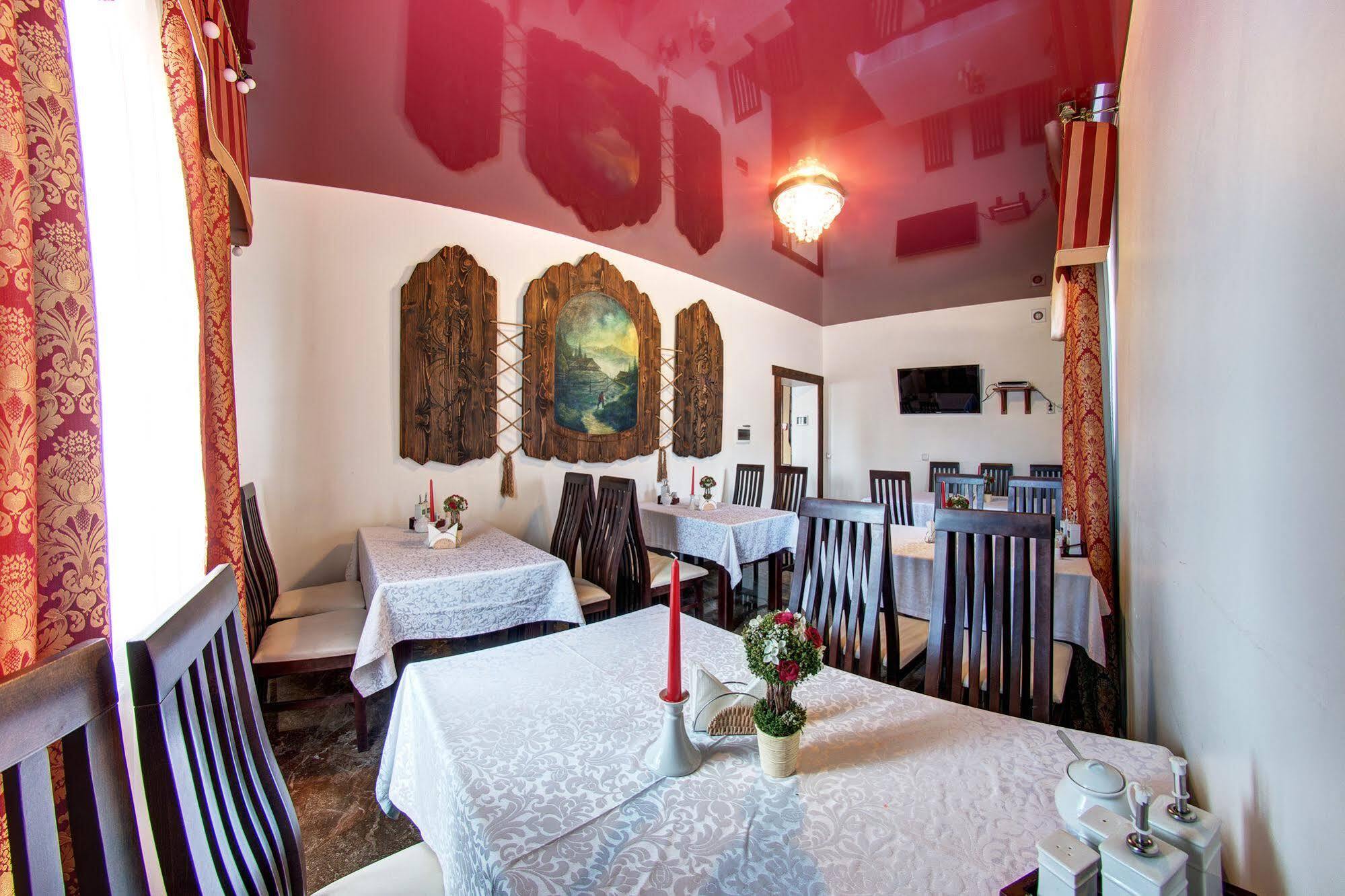 Hotel Elena &